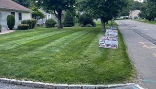 Signs Up!