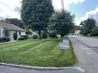 Signs Up!