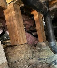 Subfloor Posts Lifted Off of Footings