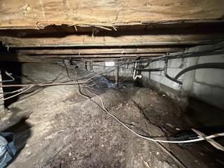 Wet Crawl Space