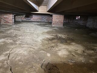Wet Crawl Space