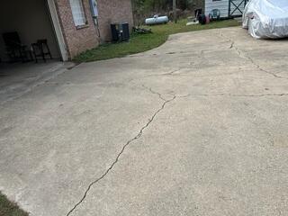 Sunken Driveway in Hermanville, MS
