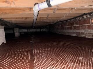 Drainage Matting Installed Across Crawl Space Floor