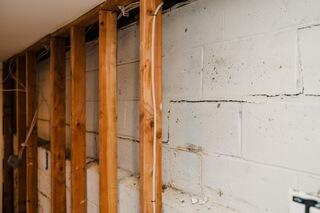 Wall Cracks