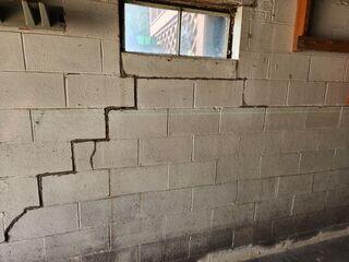 Wall Support and Straightening in Muscatine, IA