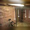 The settlement has happened here in the corner. This is due to soil conditions. The soil under this home is very sandy and does not support the home properly.